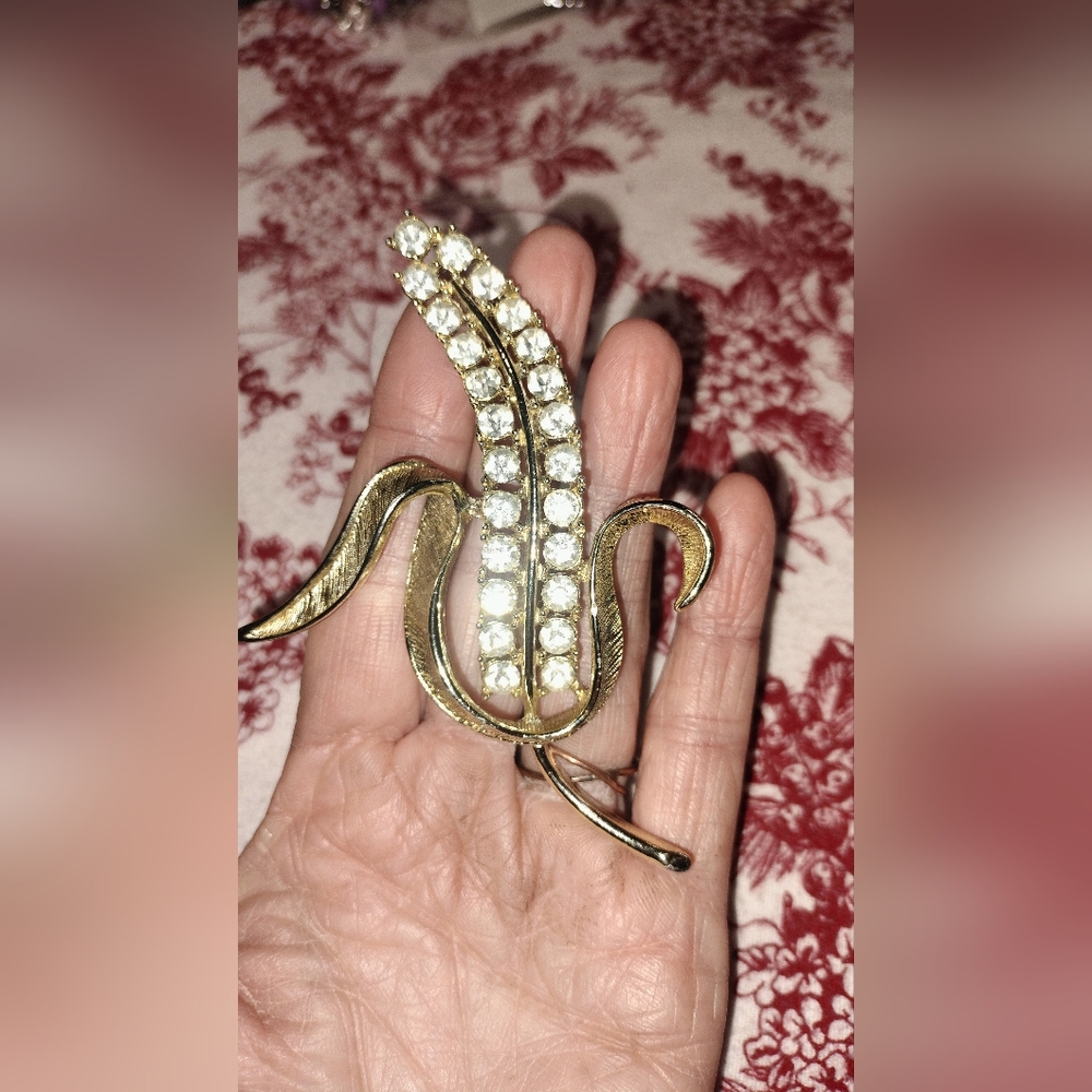 Sarah Coventry Corn HUSK Brooch Pin Vintage FARMER Farm Nature Crystal Accent